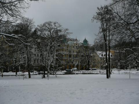 Zimní atmosféra Mariánských Lázní se od té letní výrazně liší